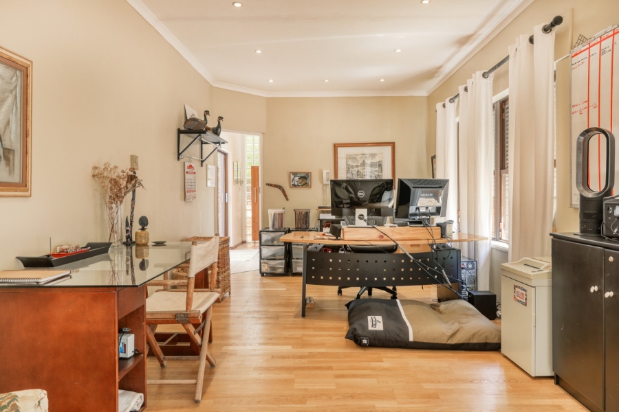 5 Bedroom Property for Sale in Constantia Western Cape